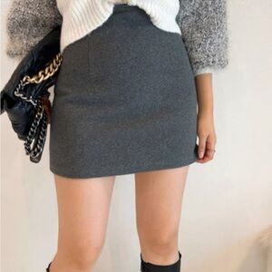 Grey knit skirt